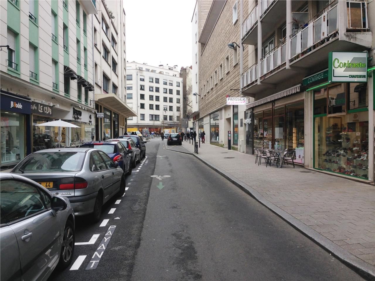 Très beau local commercial avec environ 80 m2 en 