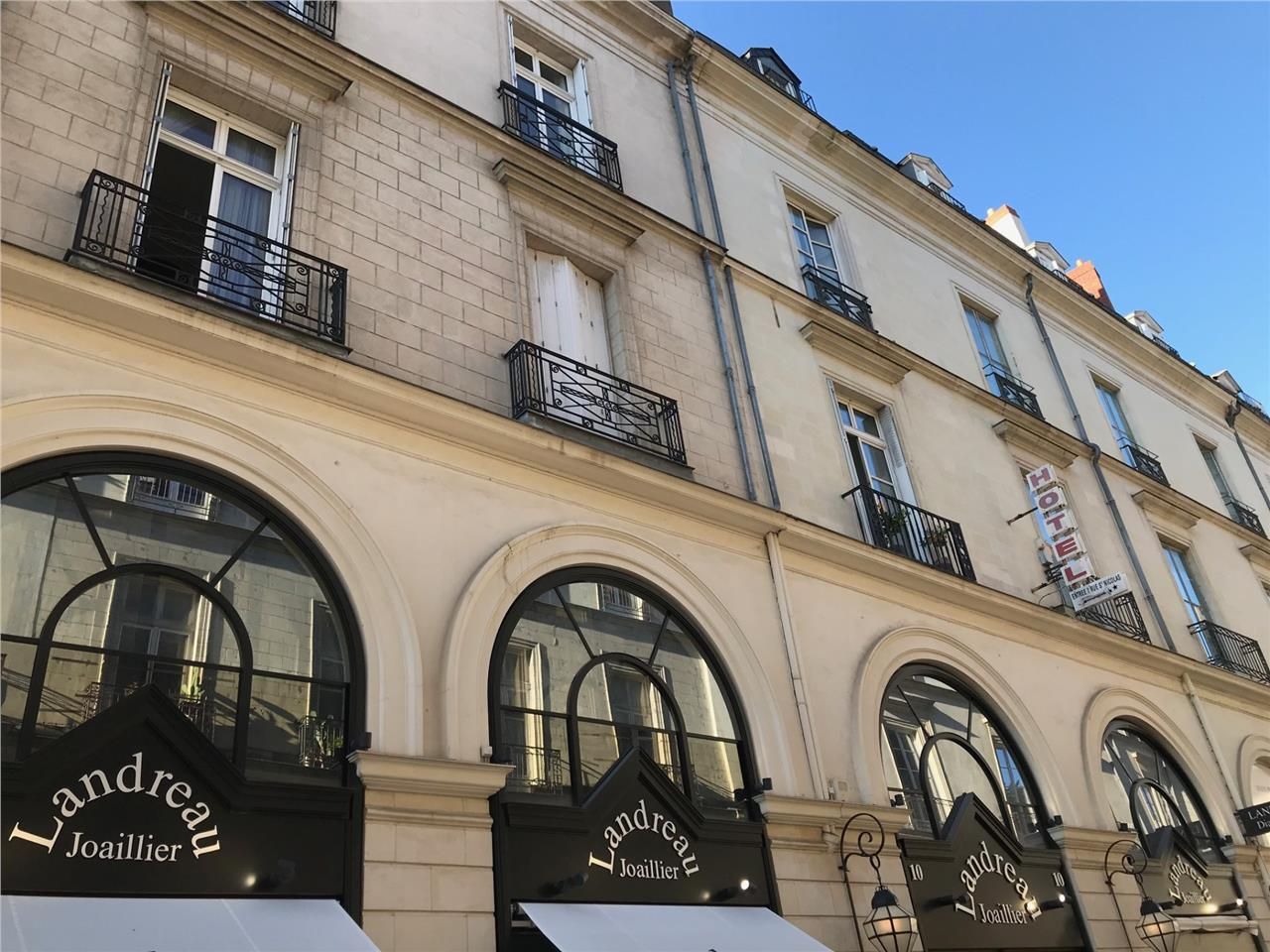 Bureaux lumineux de 47 m² à louer à Nantes, idéal