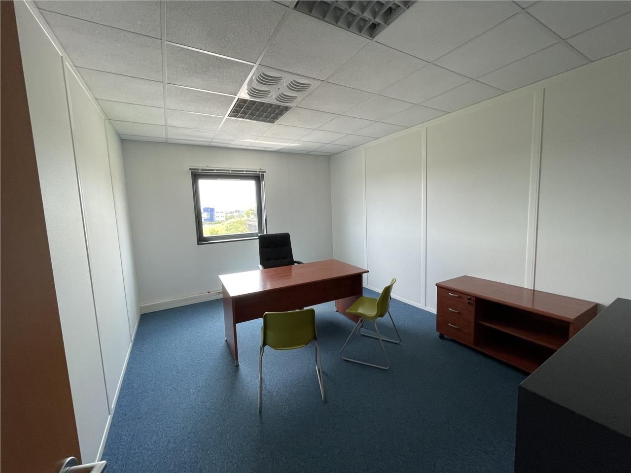 Nous vous proposons à la vente des espaces de bur