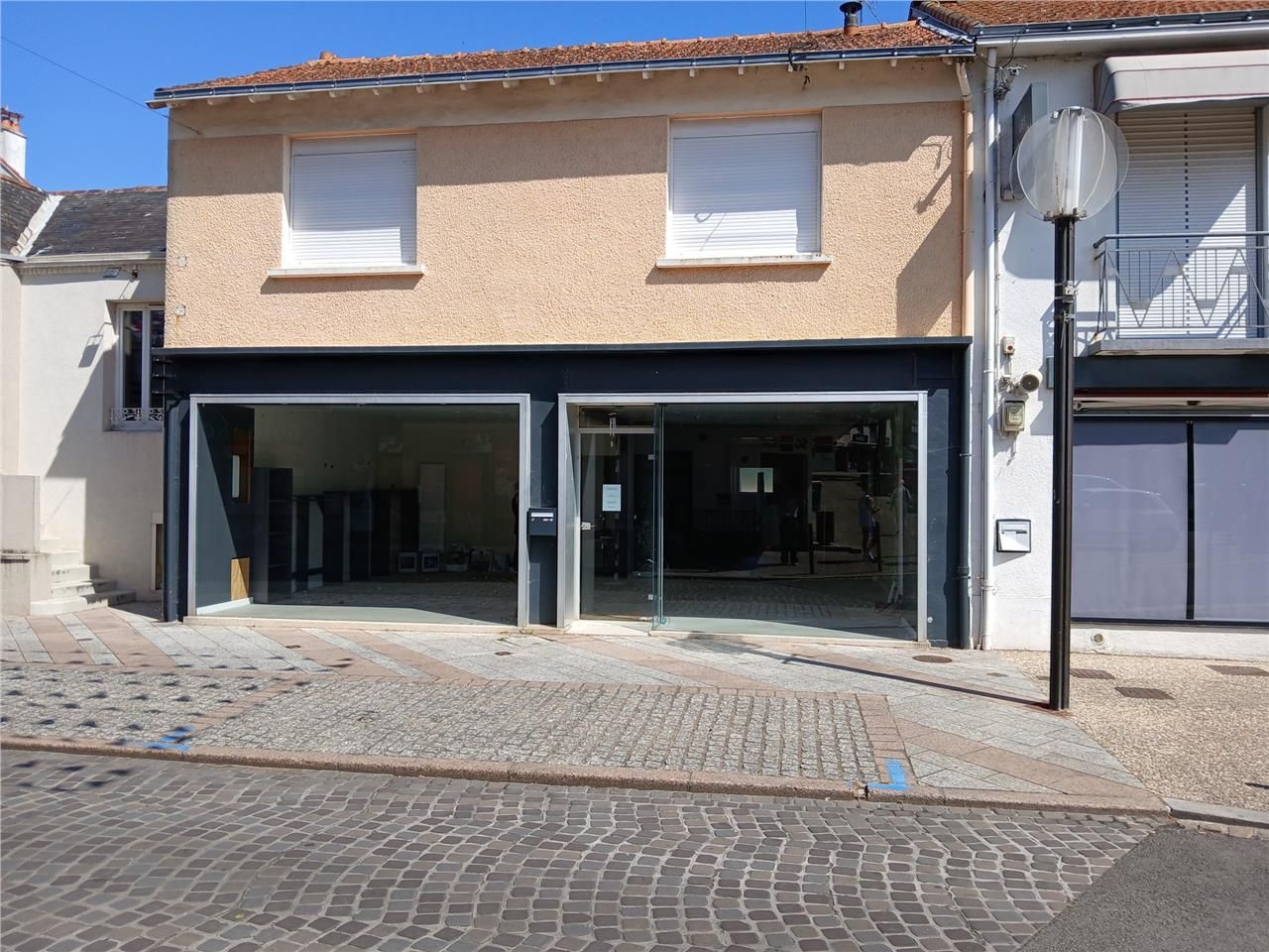 Dans le centre-ville de Saint Brévin, Arthur Loyd