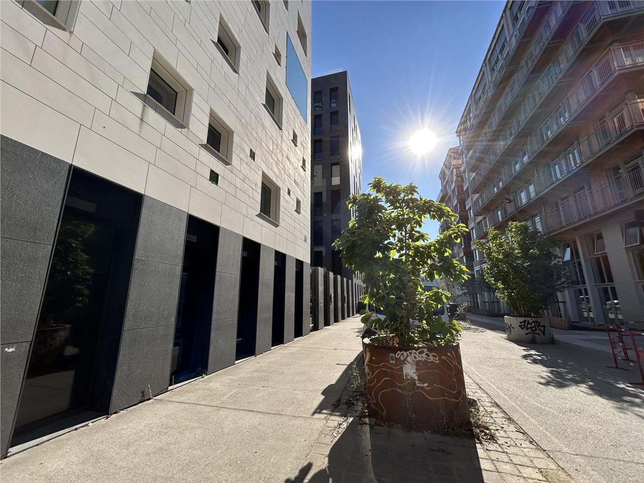 Nous vous proposons une cellule en RDC située sur