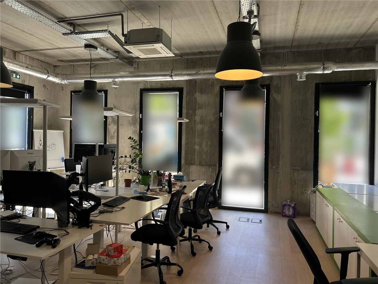 Nous vous proposons une cellule en RDC située sur