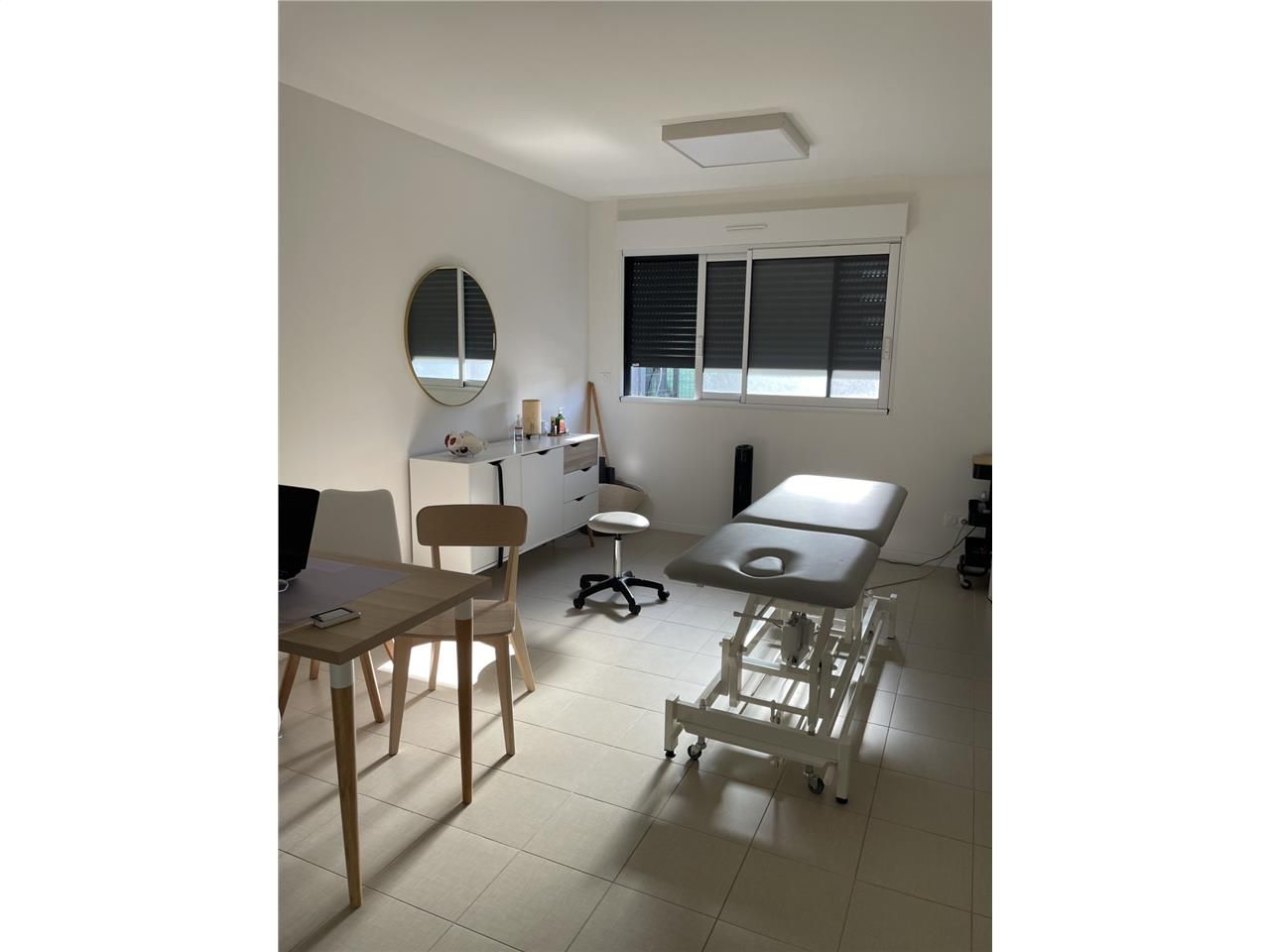 Situé au coeur de la zone d'activités de Porniche