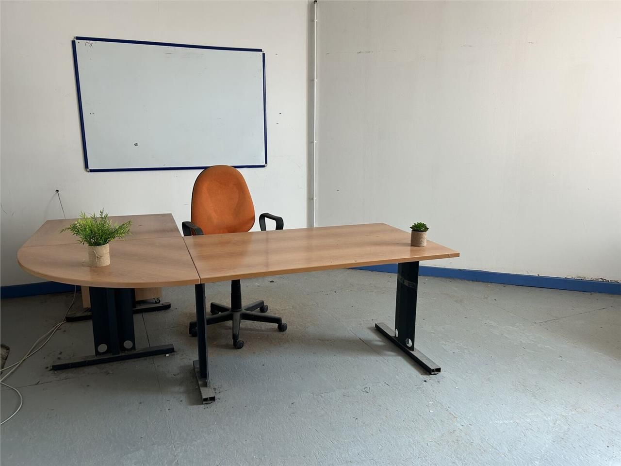 Situé dans la dynamique zone de la Vertonne à Ver