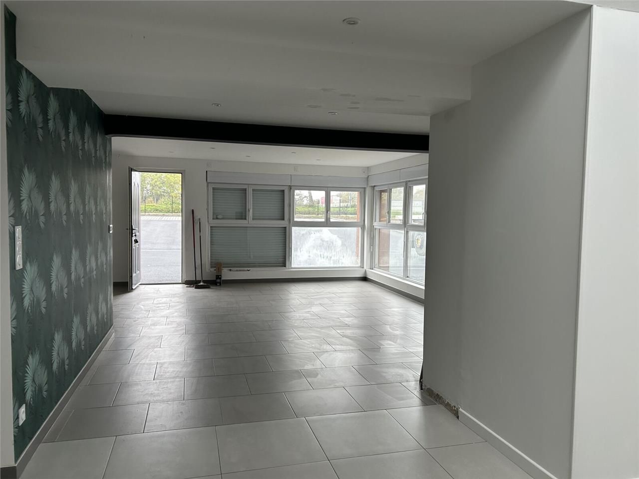 Arthur Loyd vous propose à la location un local p