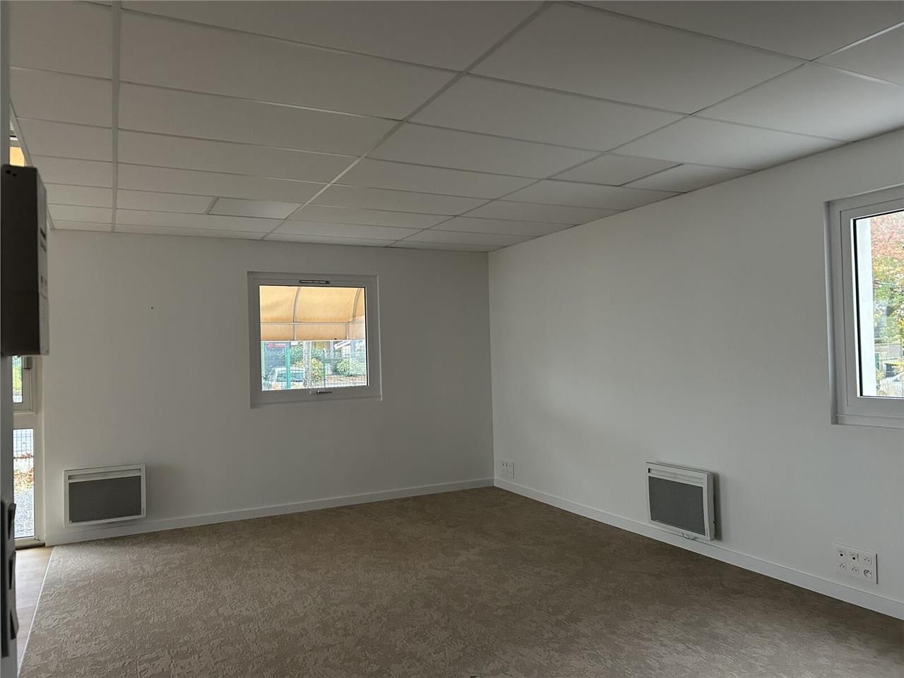 Arthur Loyd vous propose à la location un local p