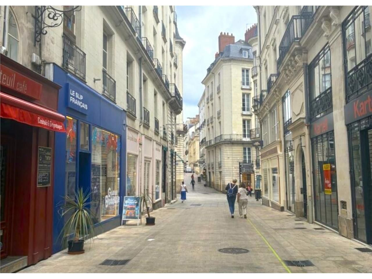 Au coeur du Centre Ville, en haut du passage Pomm