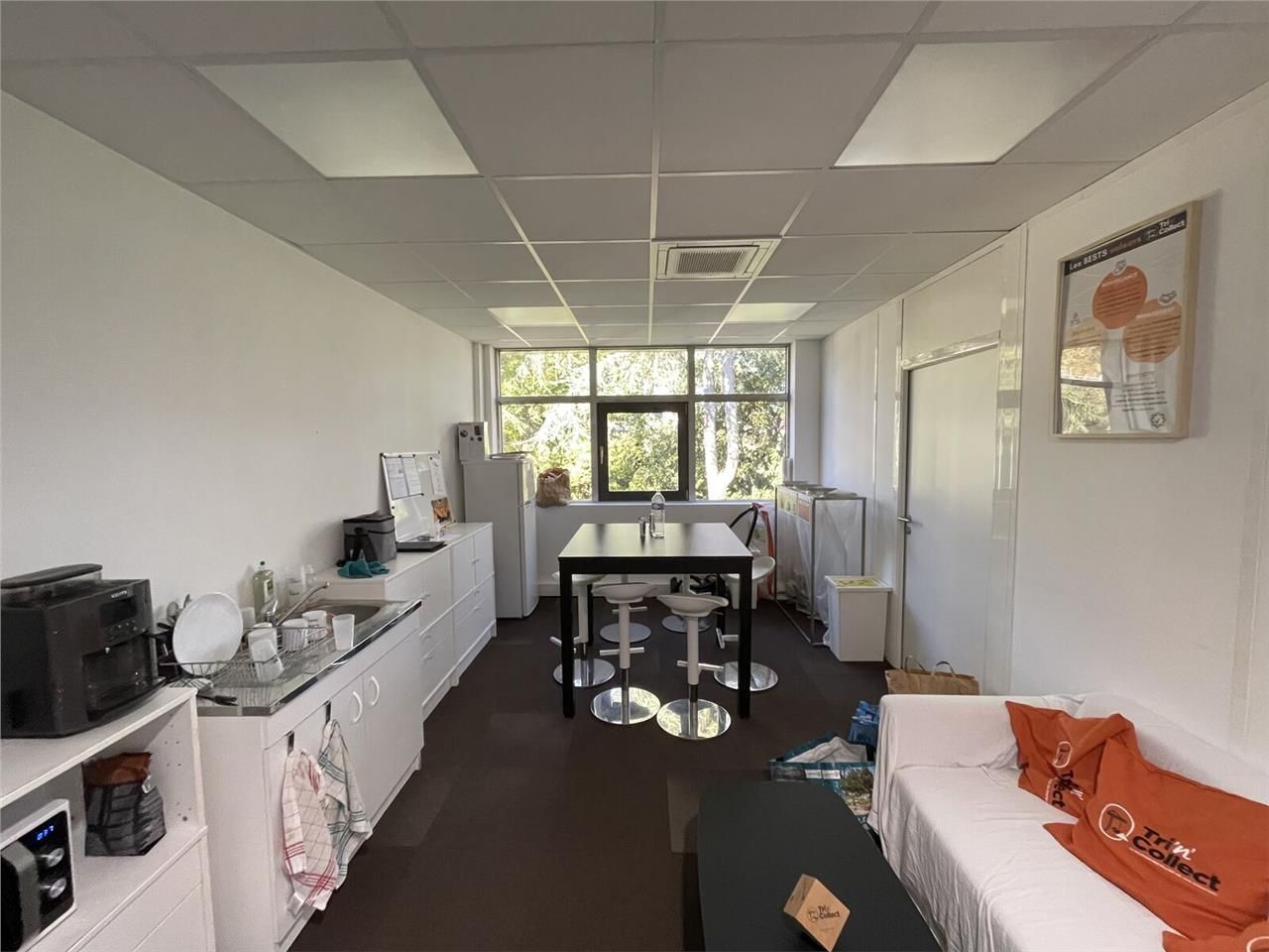 Nous vous proposons à la location un espace de bu