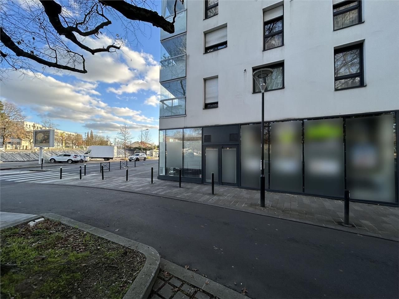 À Saint-Herblain, découvrez ce local commercial d