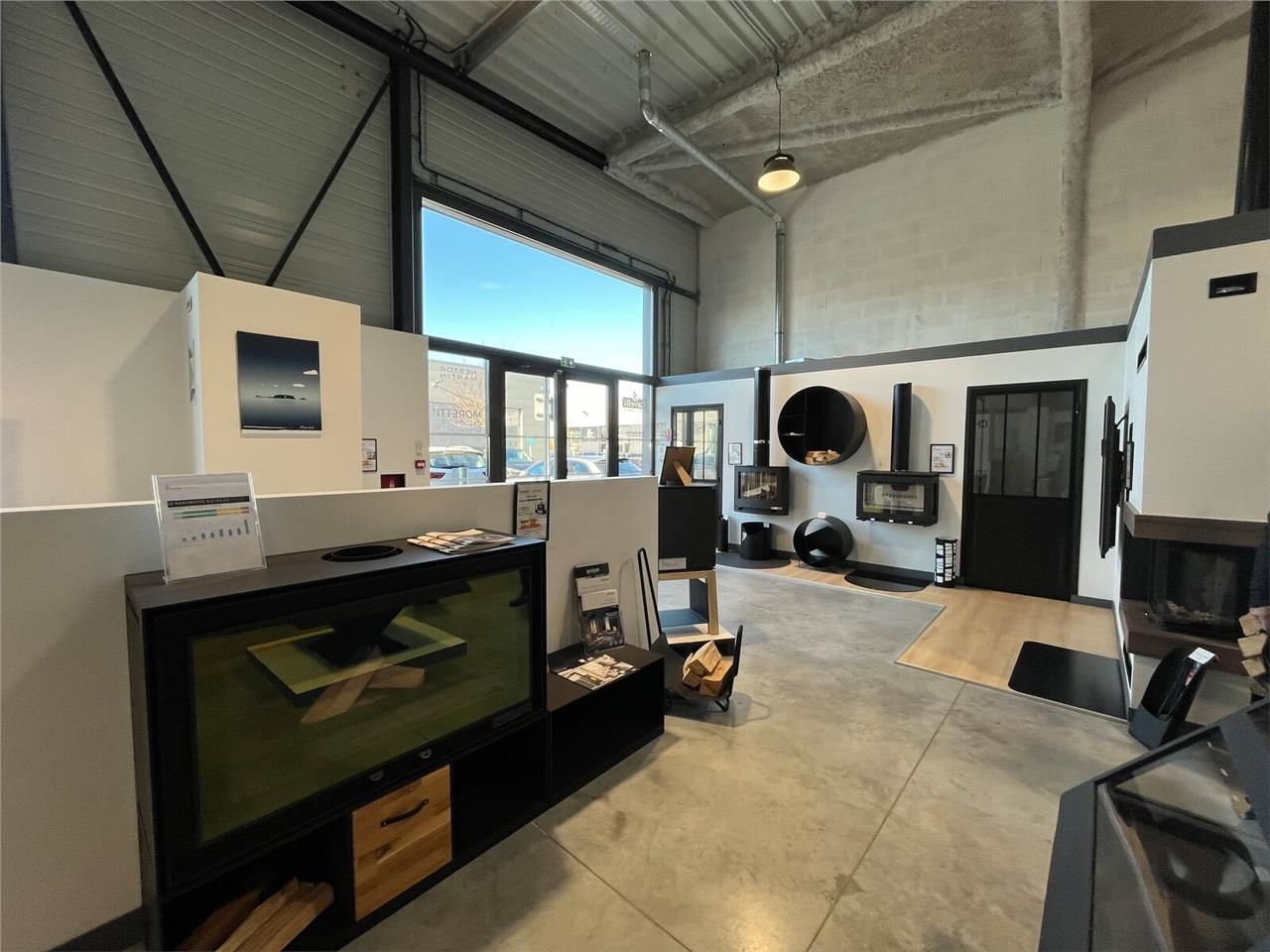 Arthur Loyd vous propose à la location, au sein d