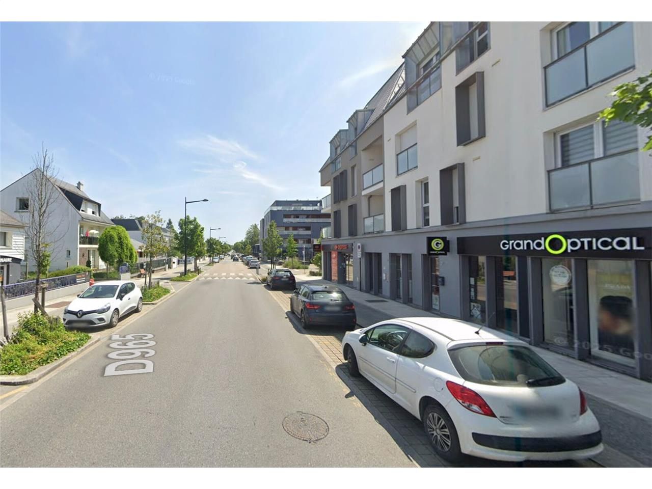 À louer, local commercial de 93 m², non divisible