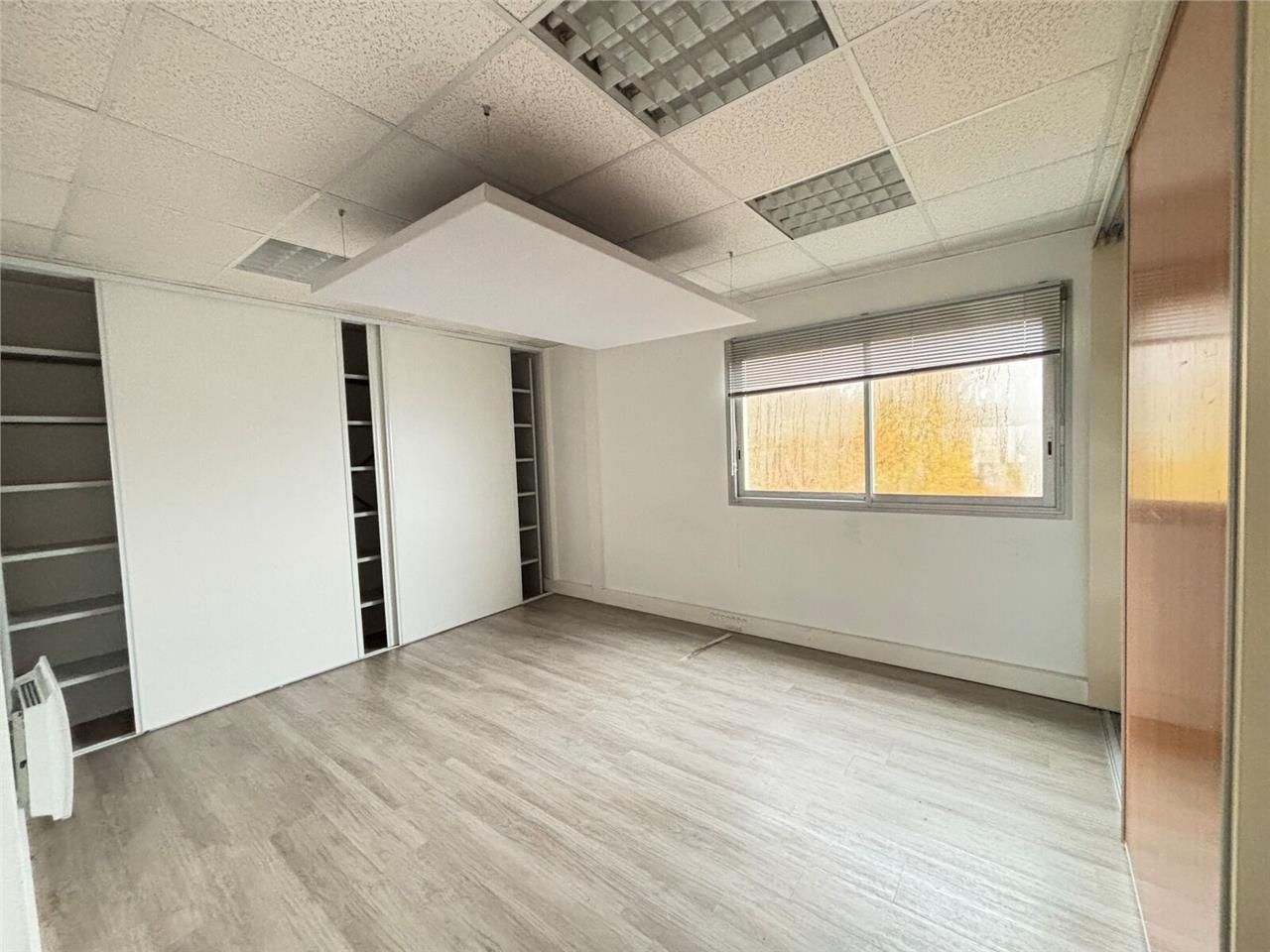 Belle opportunité à la location d'un bâtiment ind