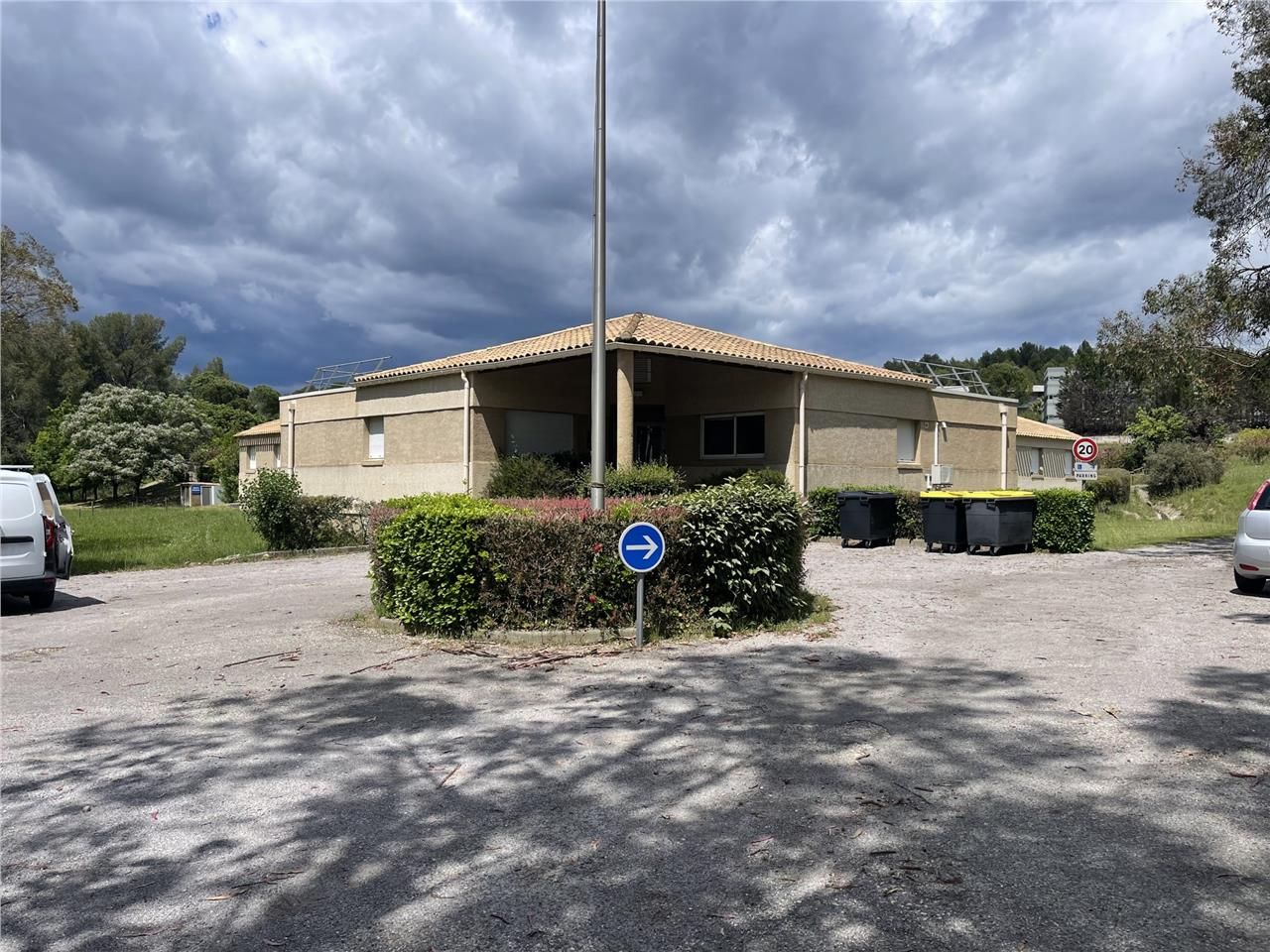 A vendre Bâtiments typés laboratoire sur la zone 