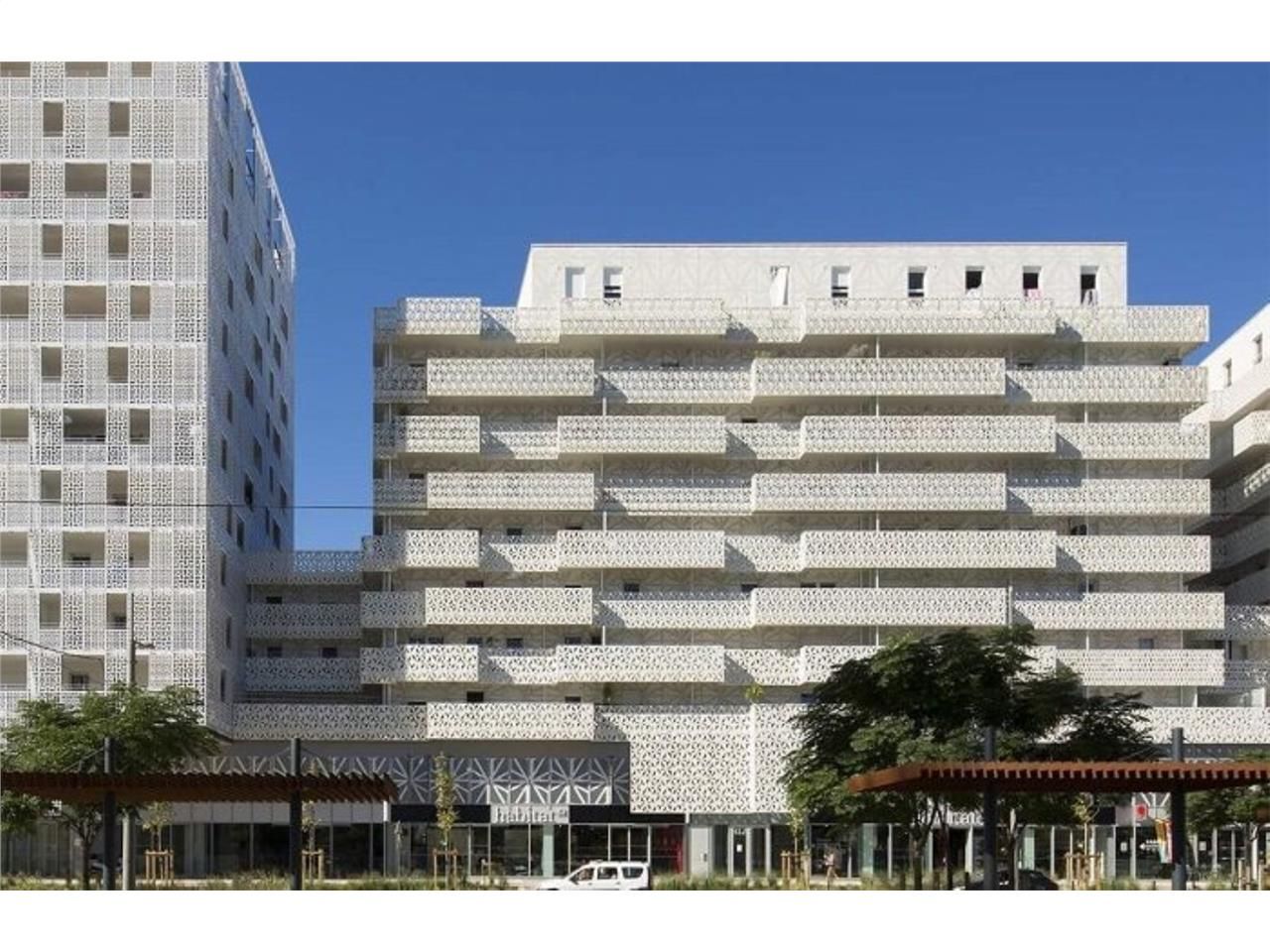 CBRE vous propose à la location une vaste cellule