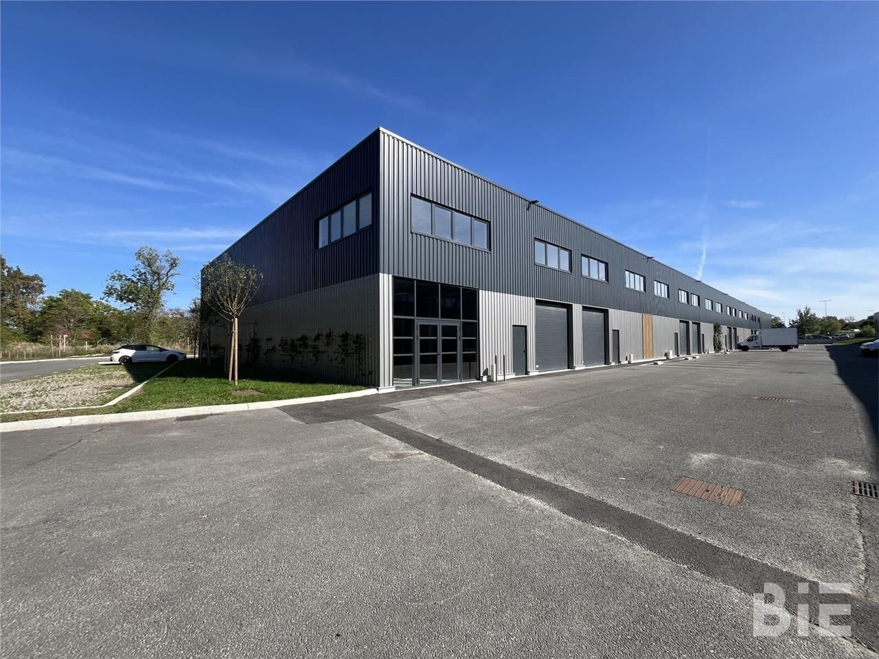 Nous vous proposons ce parc d'activité sur la com