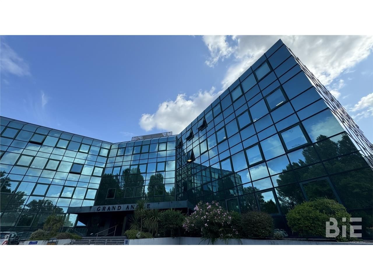 BRUGES : Au coeur du pôle tertiaire de Bordeaux L