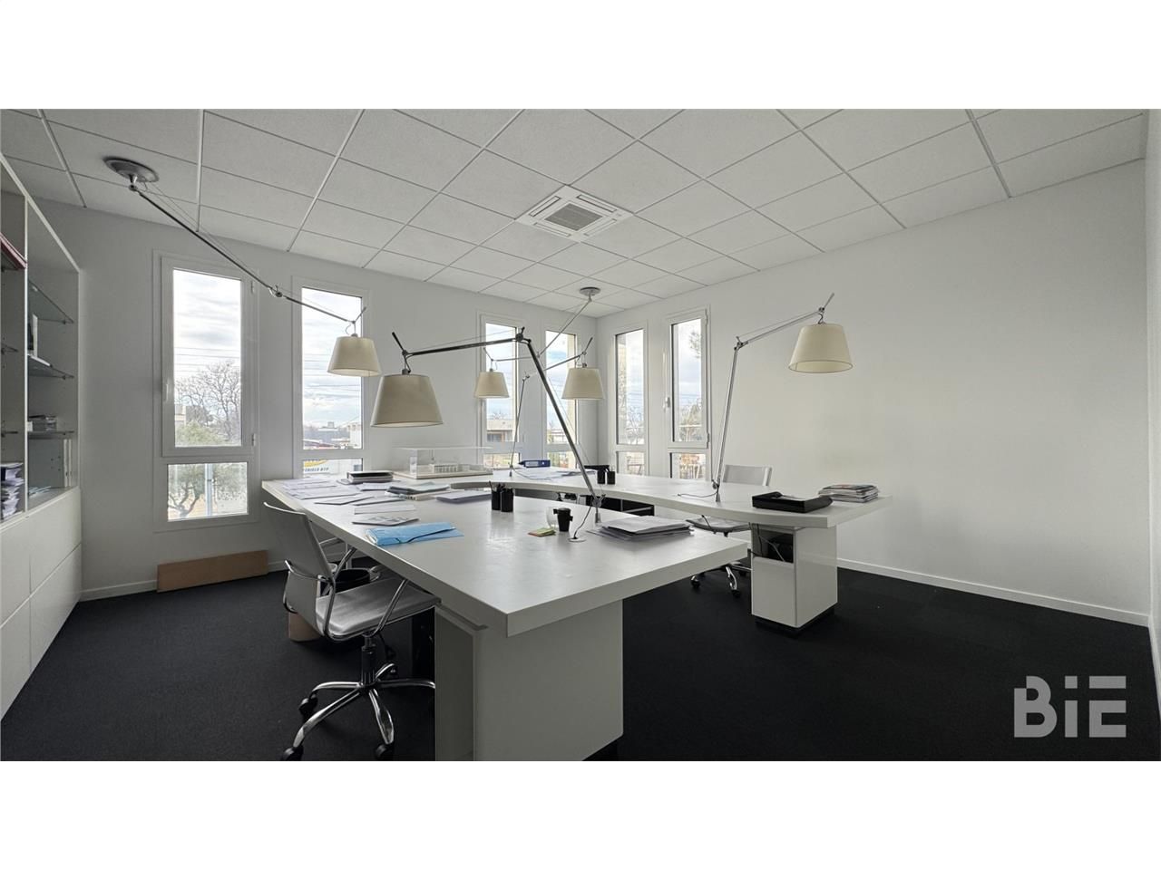 MERIGNAC - ZI DU PHARE : Au sein d'un site clos e