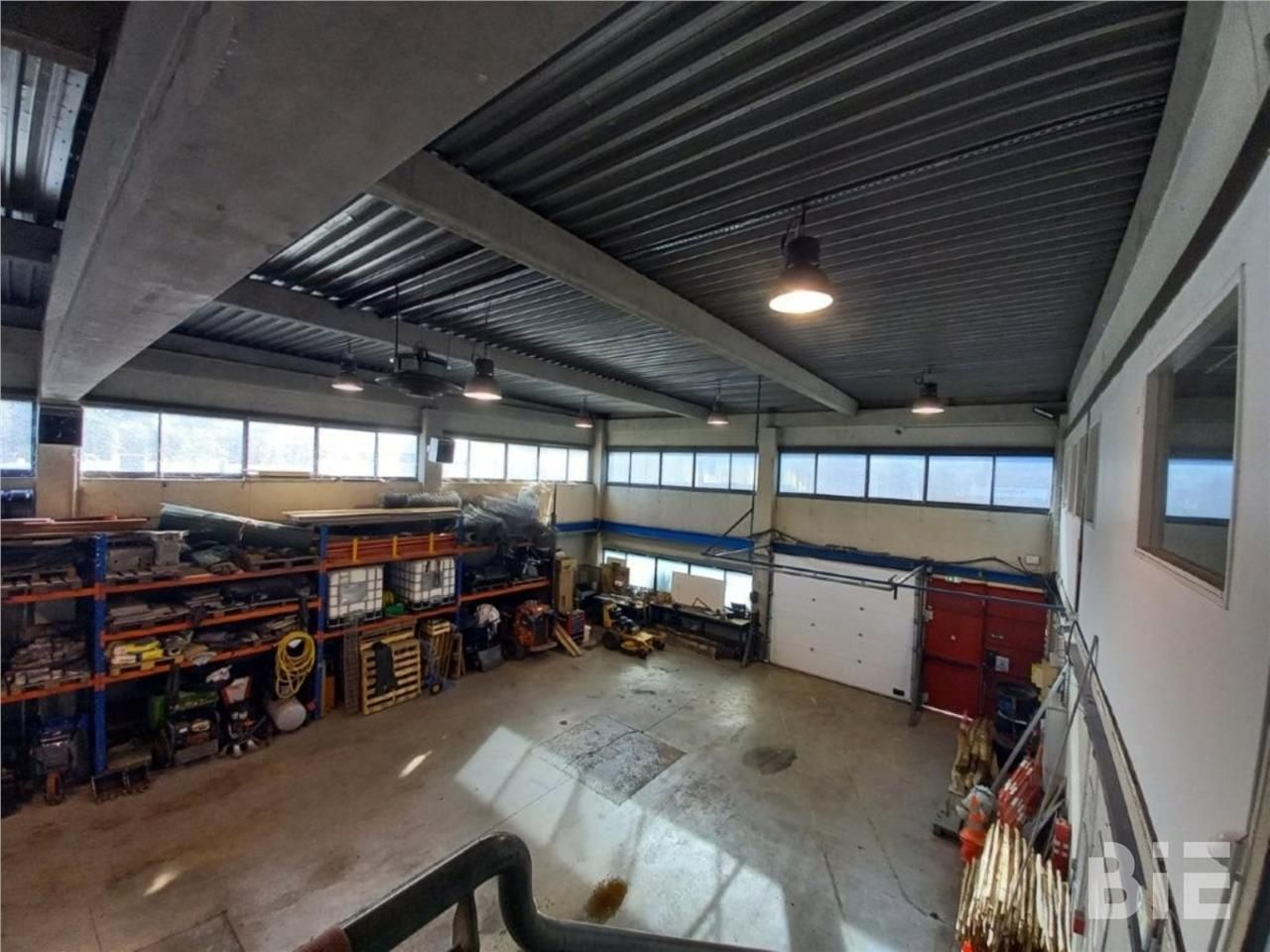 Nous vous proposons ce local d'activité de qualit