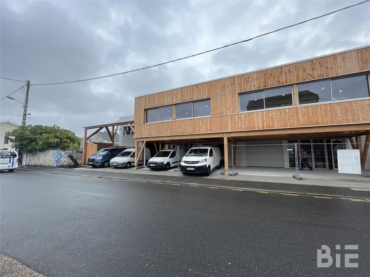 À louer - Cellules d'activité neuves à Bègles  BI