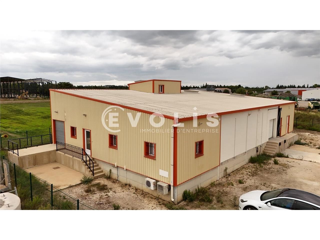 EVOLIS propose à la vente un local d'activité de 