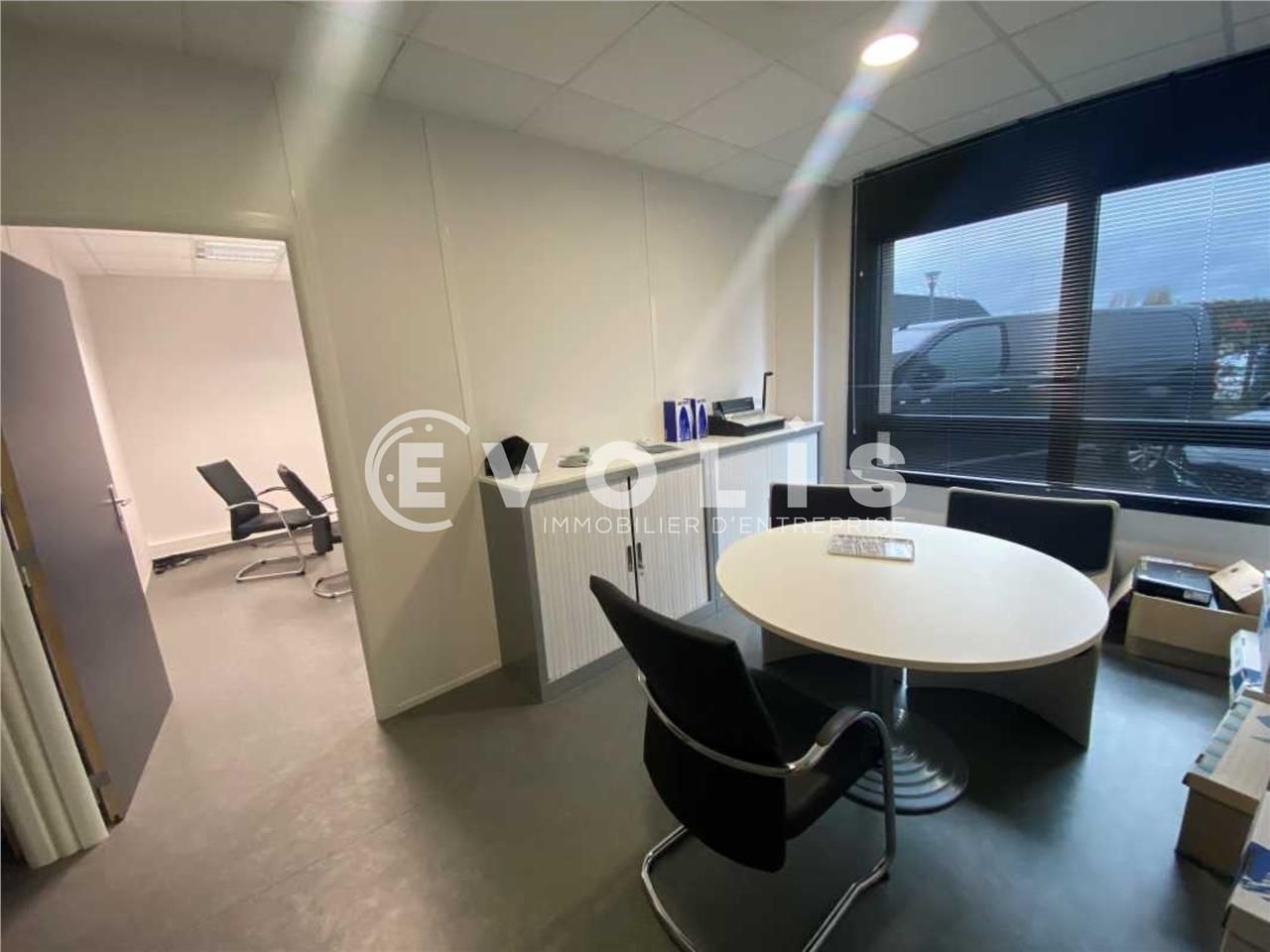 LOCATION - BUREAUX - 330.30 m²  Evolis Amiens vou