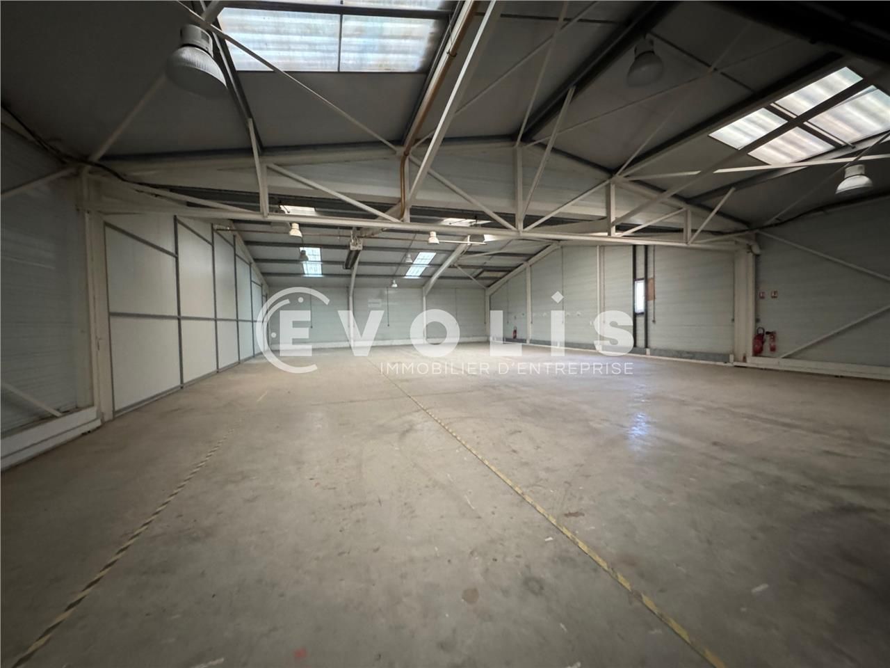 LOCATION - LOCAL D'ACTIVITE - 830 m²  Evolis Amie