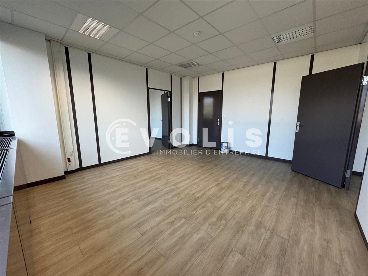 LOCATION - BUREAUX - 88 m²  Evolis Amiens vous pr