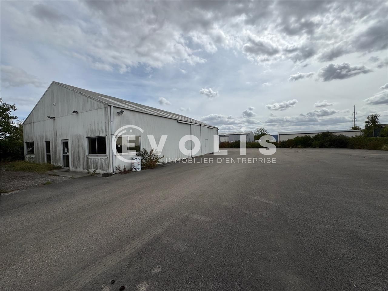 LOCATION - LOCAL D'ACTIVITE - 250 m²  Evolis Amie