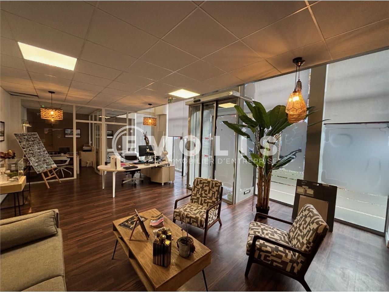 LOCATION - LOCAL COMMERCIAL - 90 m² environ  Evol