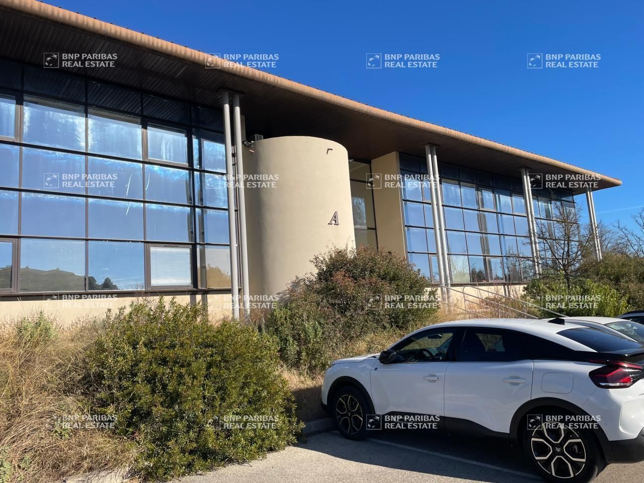 Location Bureaux 526 m² divisibles 13290 Aix en provence