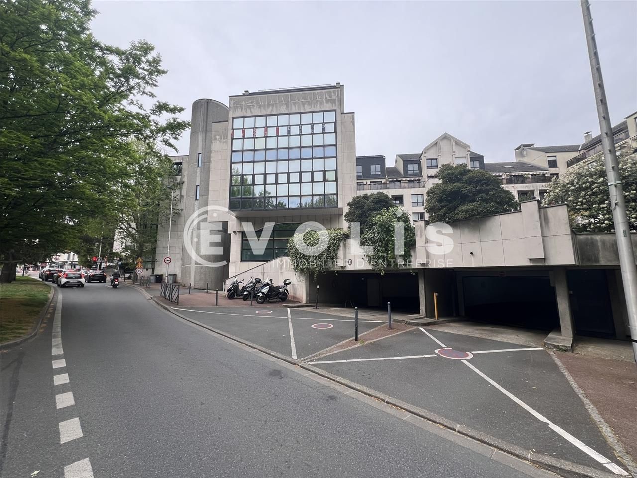 Idéalement situé en plein centre-ville de Nogent-