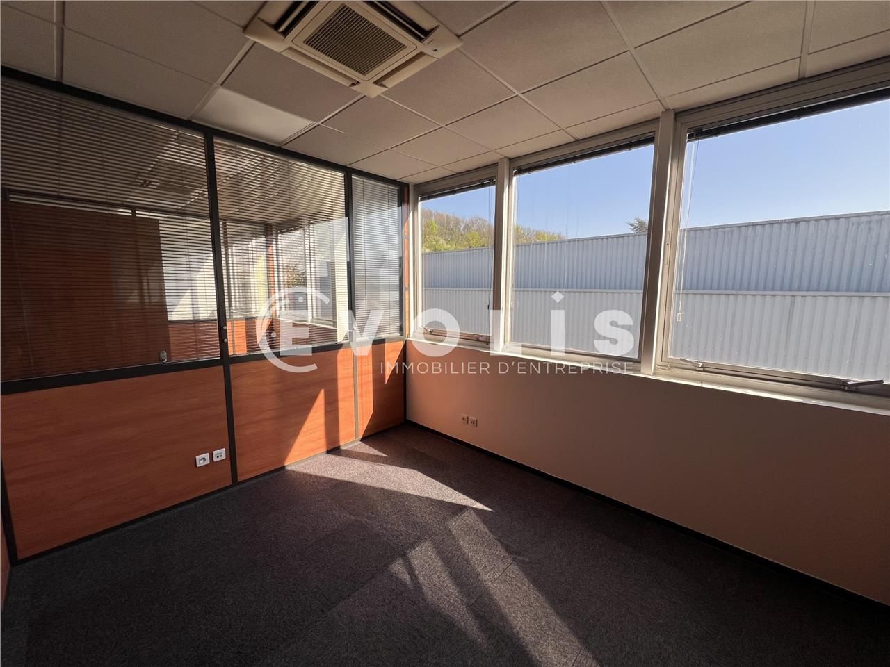 À la recherche de bureaux à louer à Neuilly-sur-M