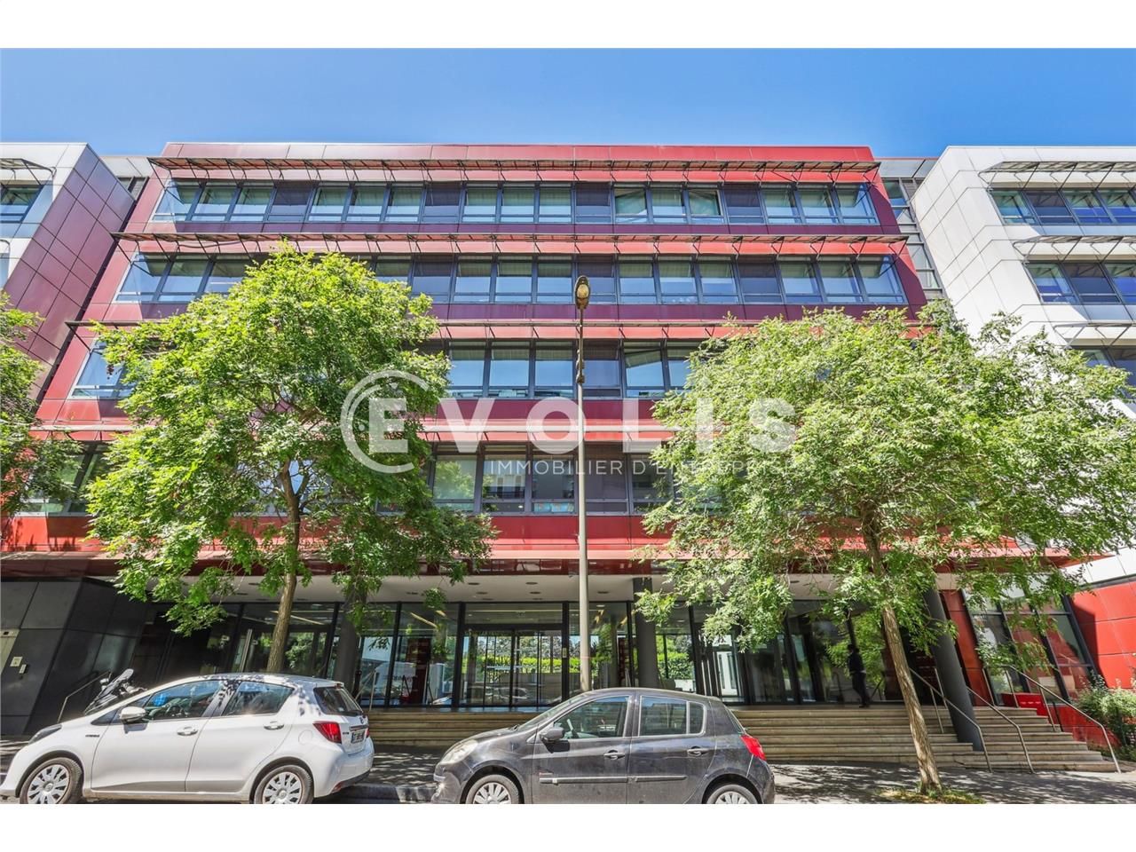 Situés dans un quartier dynamique de Rosny-sous-B