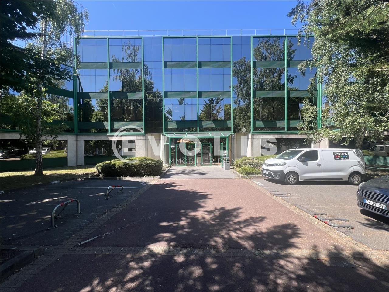 Idéalement situé à Rosny-sous-Bois, au coeur d'un