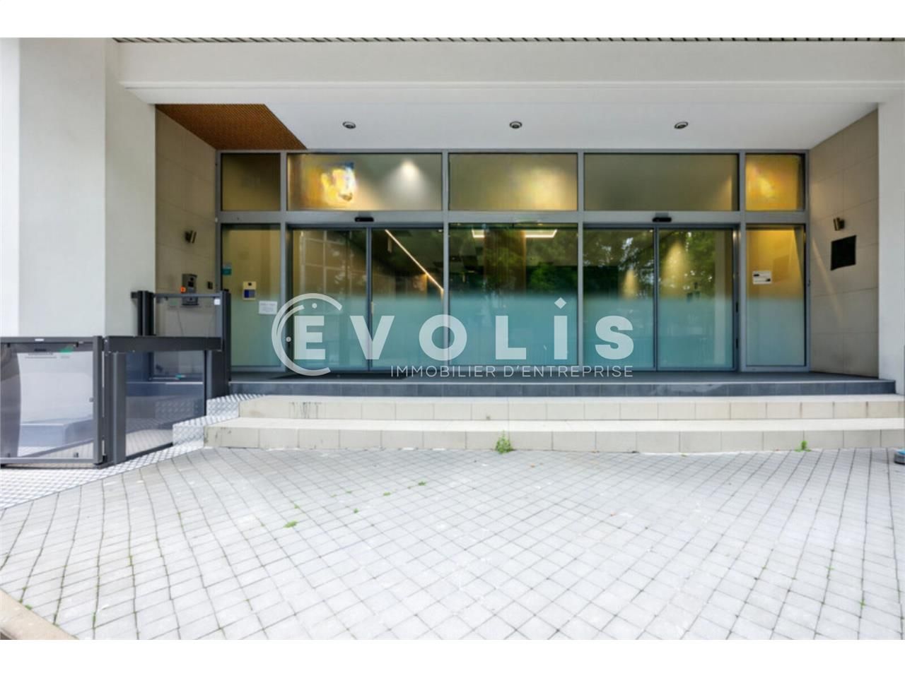 Au sein d'un pôle tertiaire de Noisy-le-Grand, et