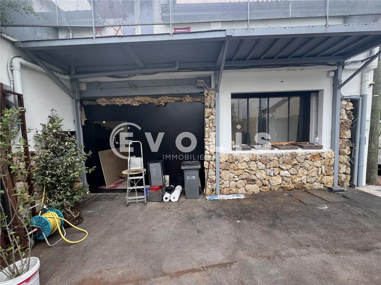 Idéalement situé dans un quartier résidentiel cal