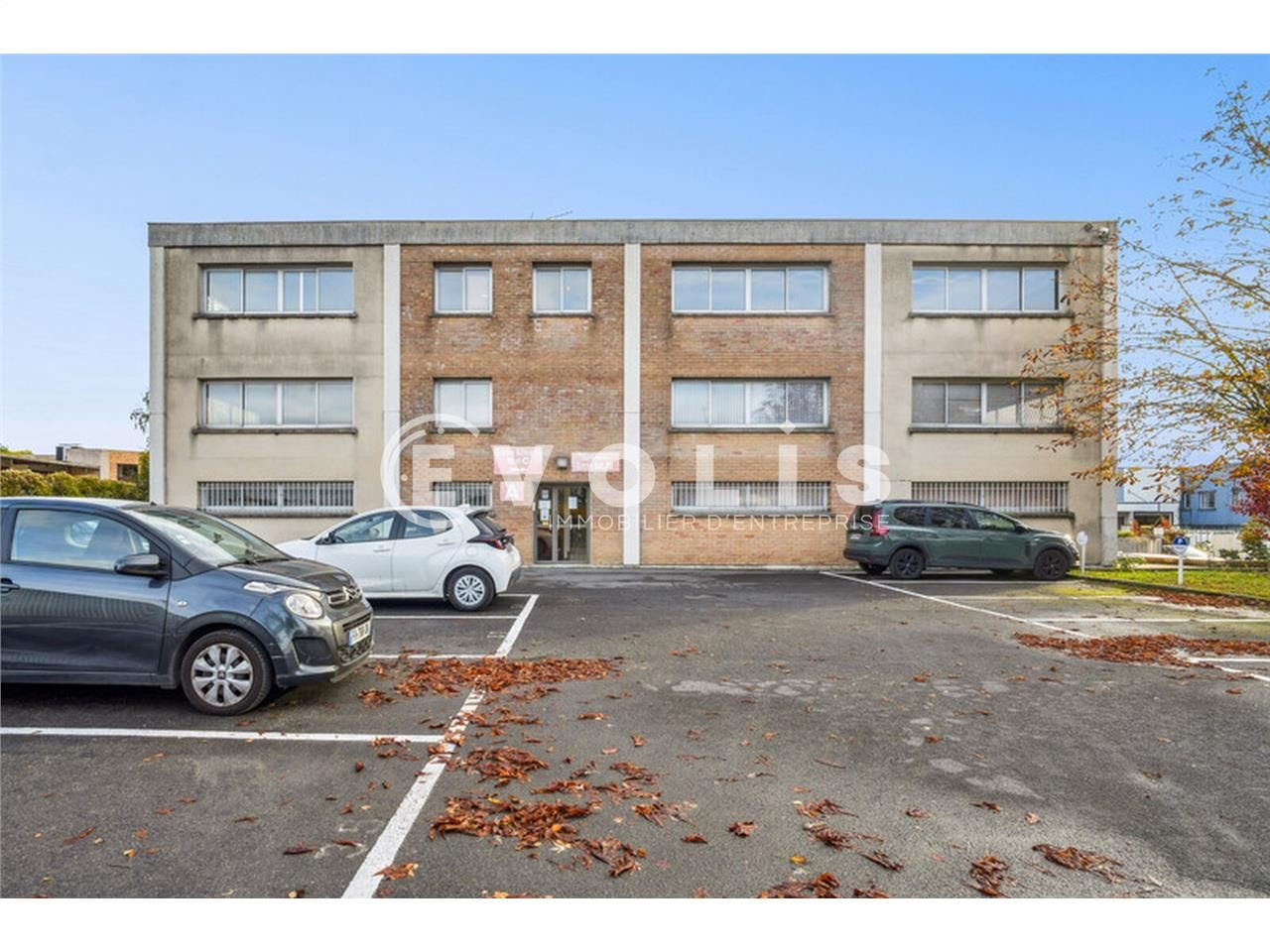 Au sein de la ZI de  la Renouillère à Neuilly-Pla