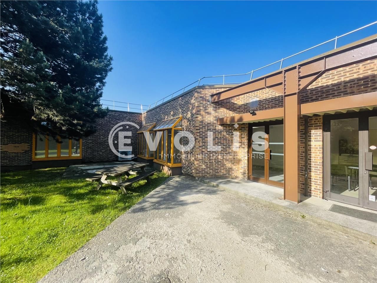 Au coeur de la zone d'activité de Paris Est, béné