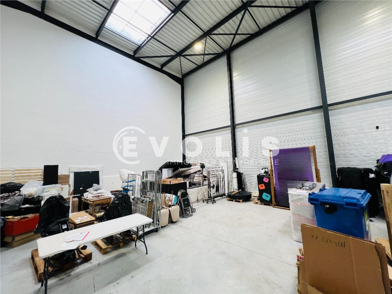 À proximité immédiate de la Francilienne N104 et 