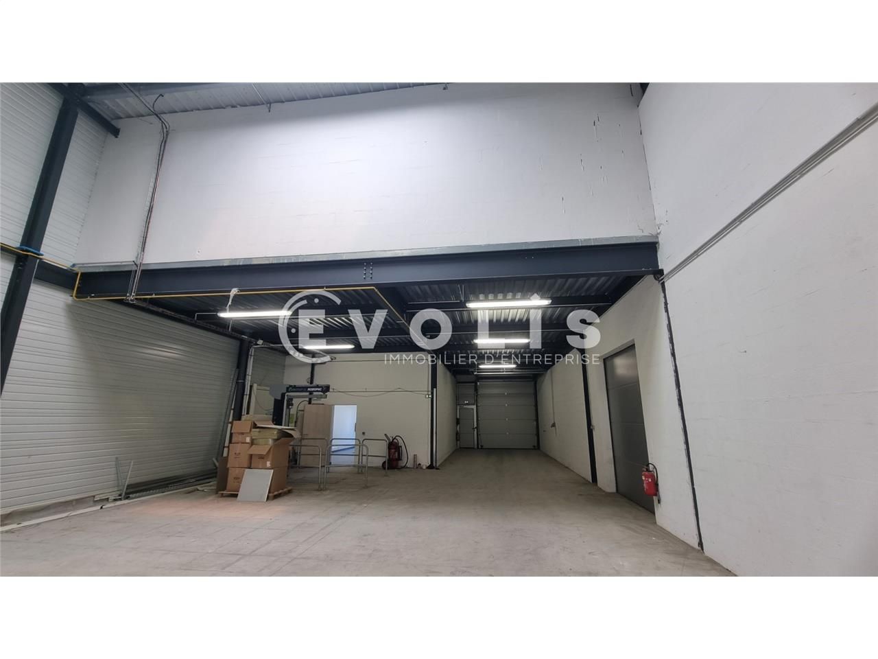 EVOLIS vous propose un local d'activité situé à p