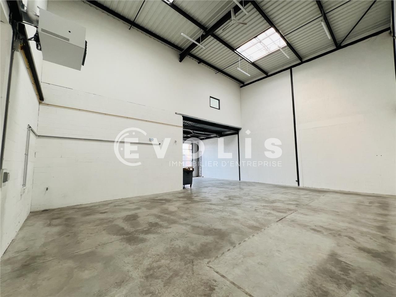 A louer - Locaux d'activités avec bureaux d'accom