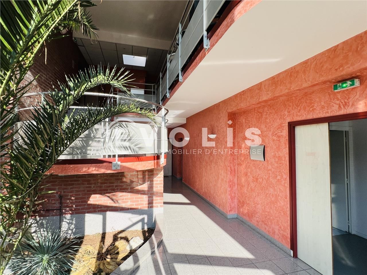 EXCLUSIVITE. À proximité immédiate du RER A (Val 