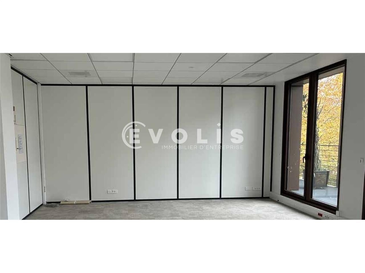 54 m² de bureaux à louer - Proximité immédiate du