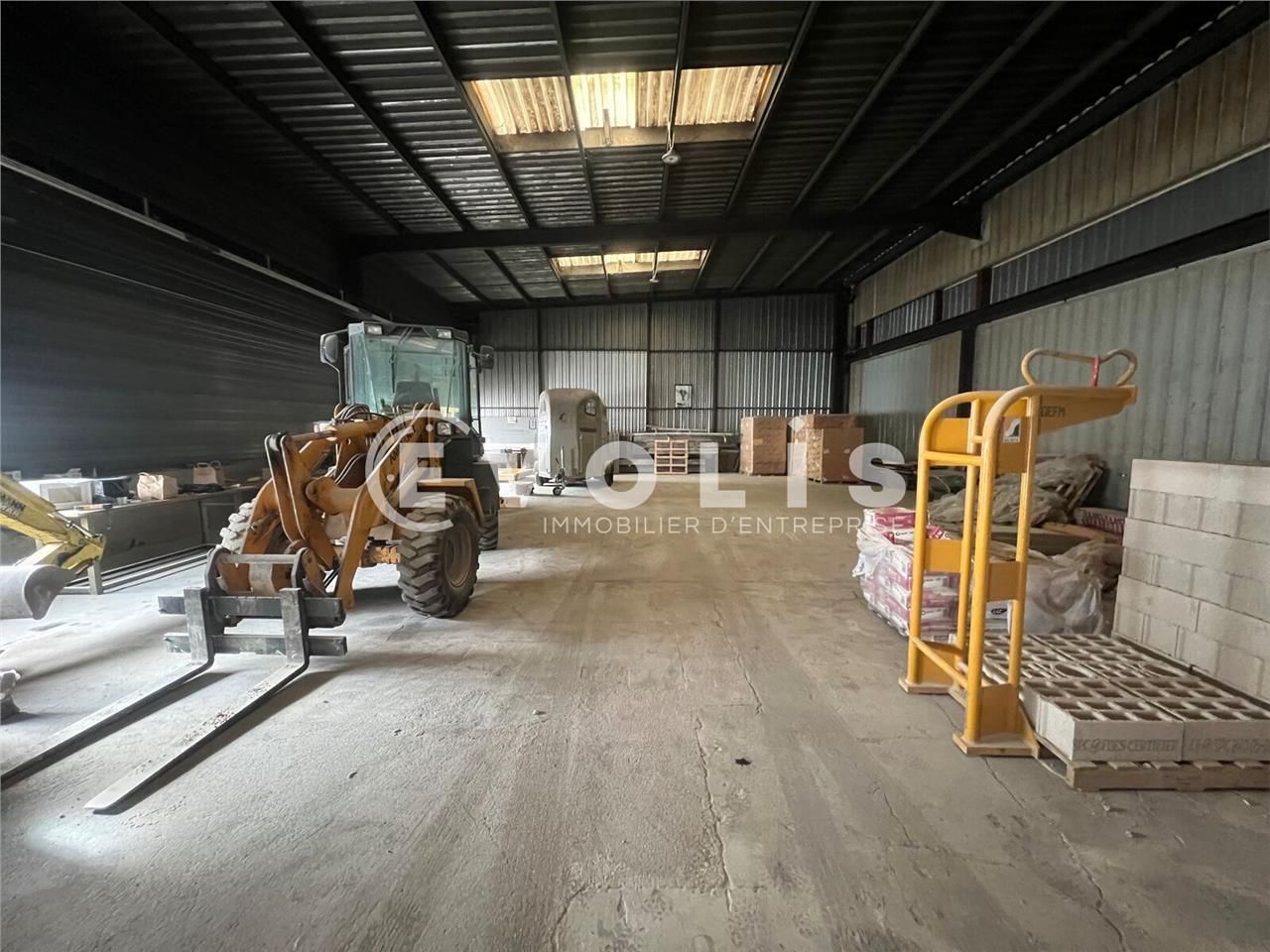 Situé au coeur de la ZI d'Ozoir la Ferrière, EVOL