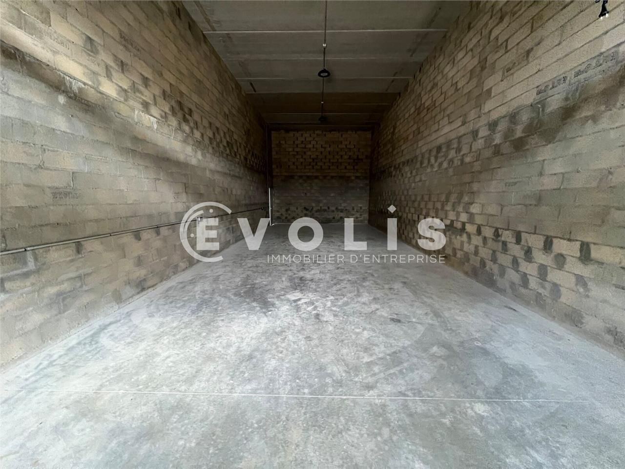 Situé à proximité de l'autoroute A5, EVOLIS vous 