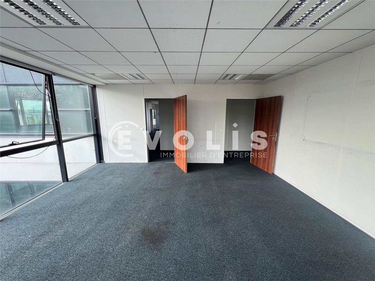 A VENDRE - BUREAUX DE 224.90 m² EN PLEIN COUR DE 