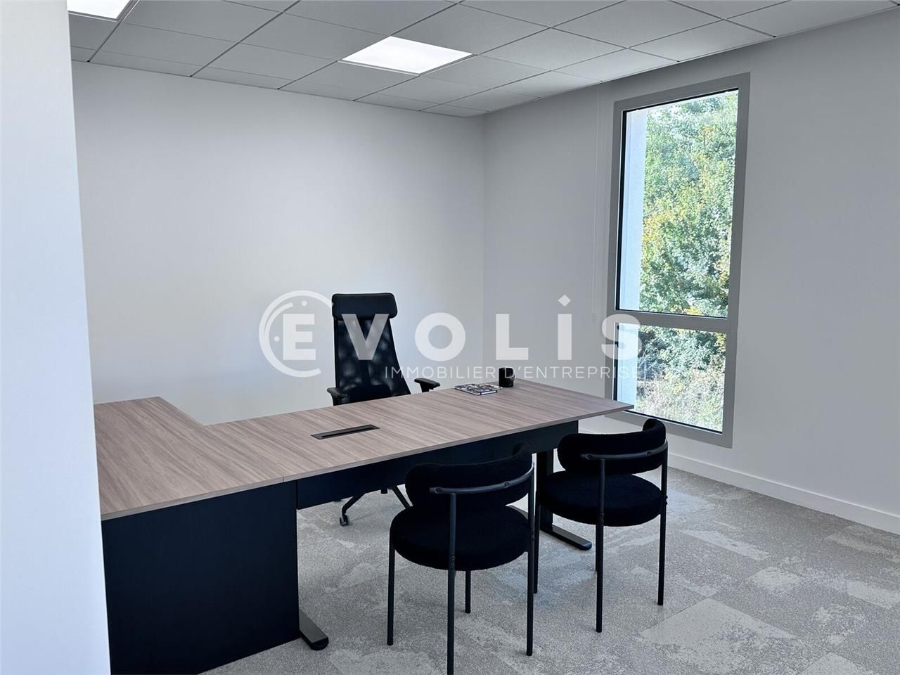 Situé à Serris, au sein du Parc International d'E