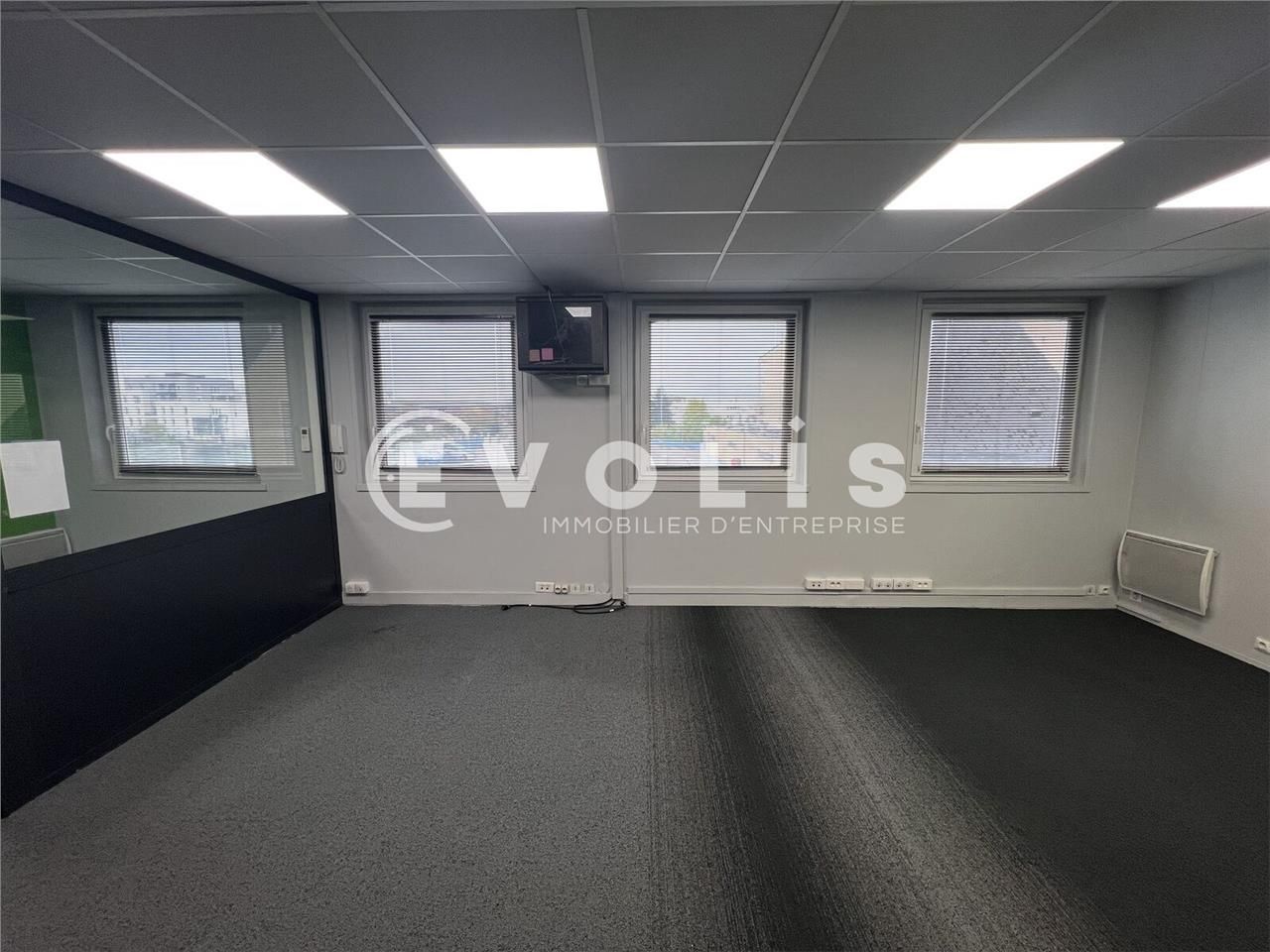 Situés au coeur vibrant du centre-ville de Bondy,