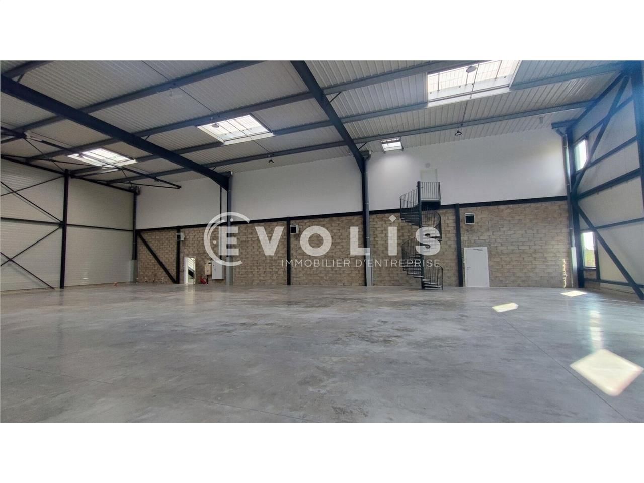 EVOLIS propose un local d'activité de 1 200 m² à