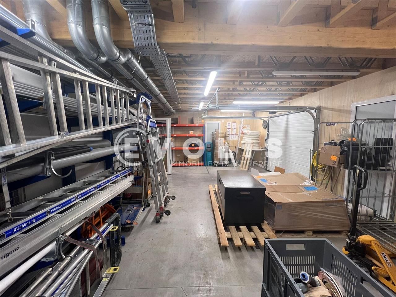 Situé en bord de Marne, au coeur d'un quartier ca